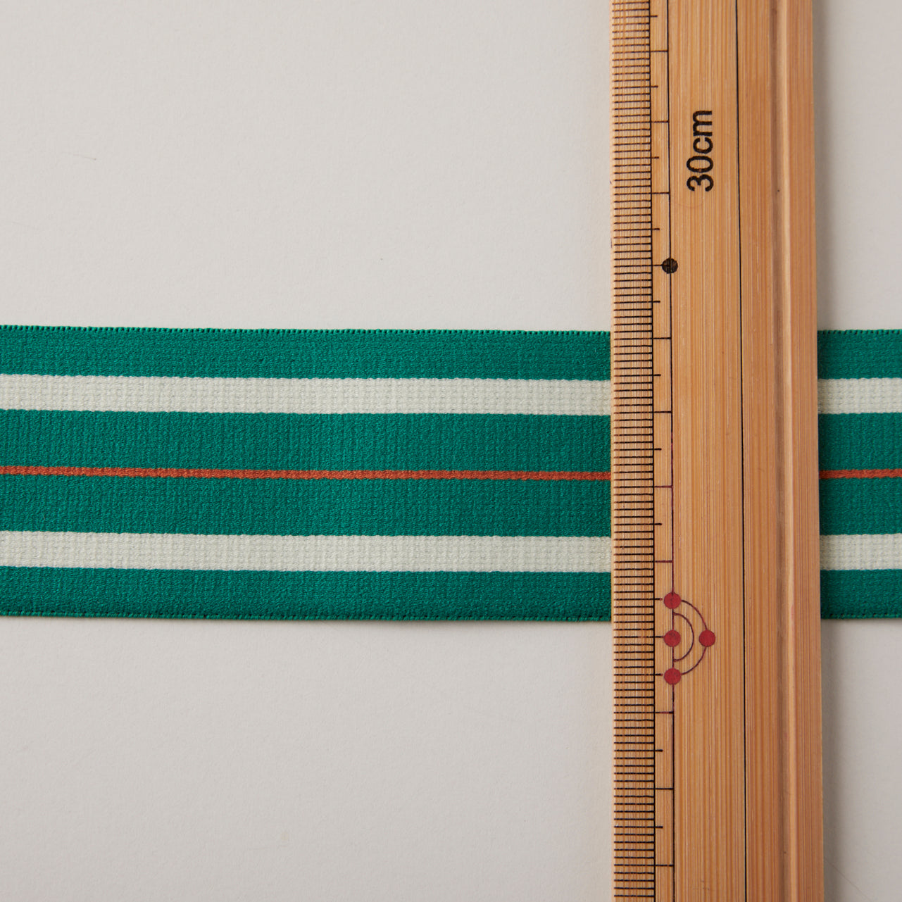 23-010-1m-ウエストマーク織りゴム-平ゴム-グリーン（１mカット商品）×オフホワイト